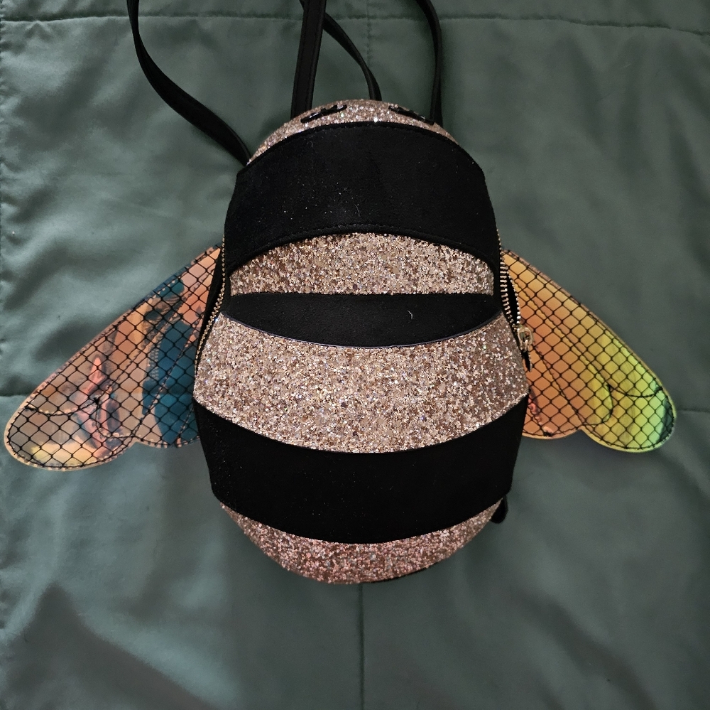 Betsey Johnson Bee Convertable Backpack / Crossbo… - image 2